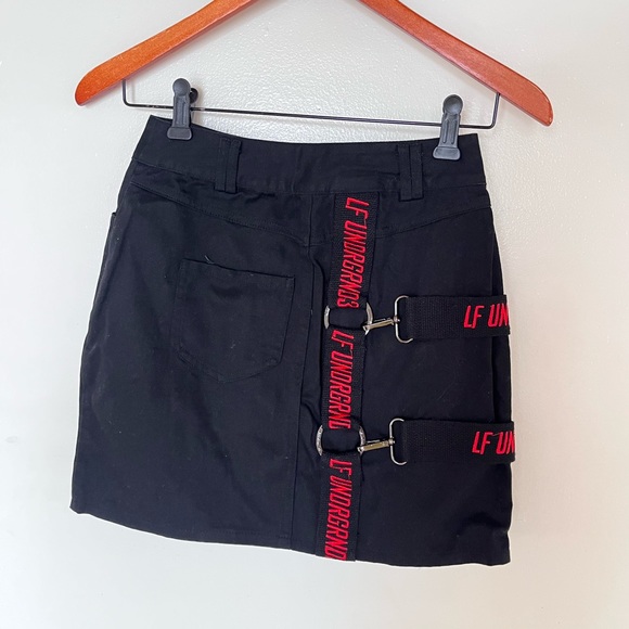 LF Black & Red Skirt - Picture 5 of 5